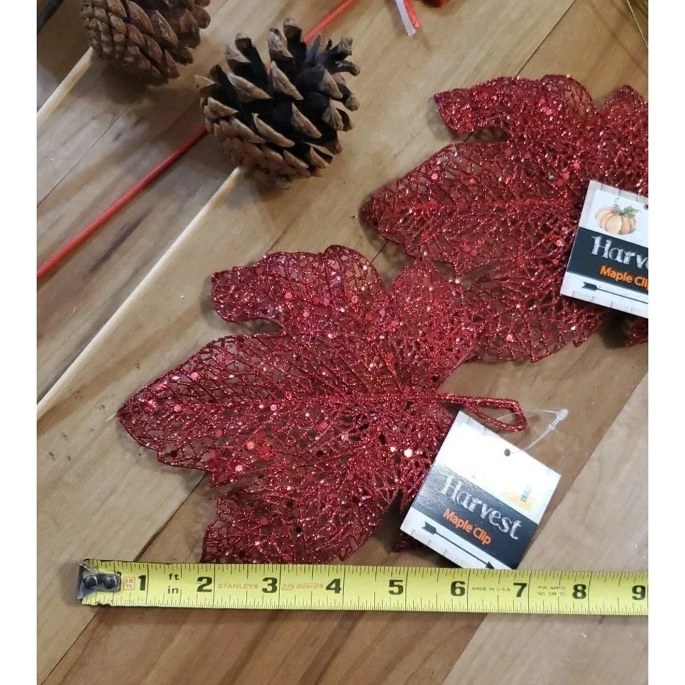 Lot Of Christmas Floral Picks‎ Pinecones Maple Clips Lot Of 18
